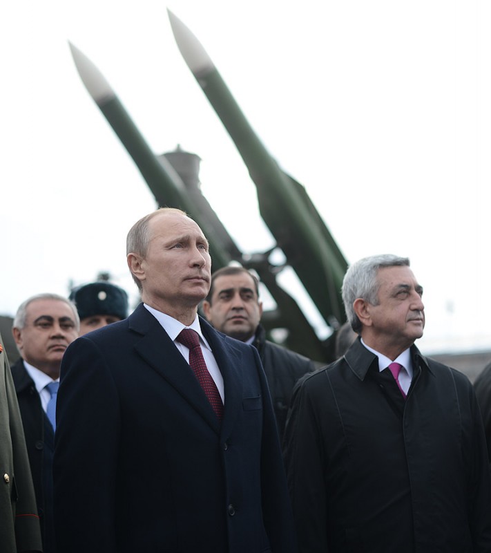 Серж Саргсян и Владимир Путин на дислоцированной в Армении 102-й российской военной базе