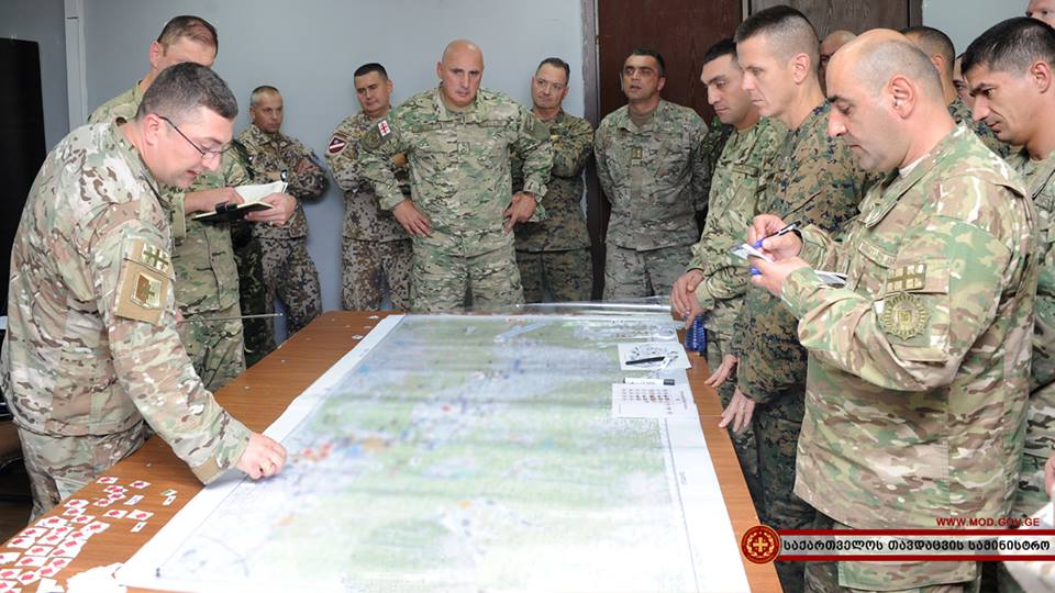 НГШ ВС Грузии, генерал-майор Вахтанг Капанадзе на учениях Agile Spirit 2016. Полигон Вазиани.