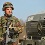 Бельгийский военнослужащий во время учений Боевой группы ЕС в Германии. 2014 год