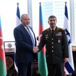 Министр обороны Израиля Авигдор Либерман и министр обороны Азербайджана Закир Гасанов