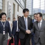 Министр обороны Армении Виген Саргсян во время визита в Китай