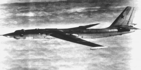 1982թ.՝ Մ-4 «Բիզոն» ռեակտիվ ռազմավարական կործանիչն օդում։ Լուսանկարը՝ defenseimagery.mil