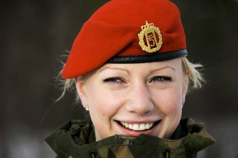 Նորվեգիայի բանակի կին զինվոր