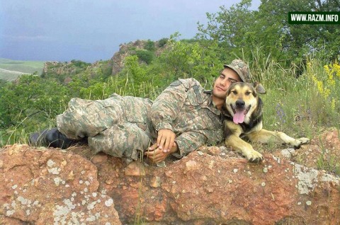 Գևորգ Սիմոնյանը իր շան` Տարզանի հետ