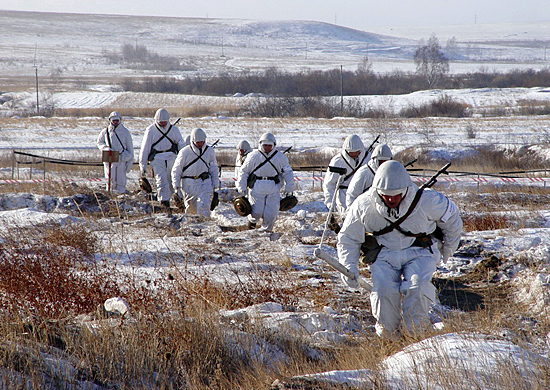 Գյումրիում տեղակայված ռուսաստանյան 102-րդ ռազմաբազայի ինժեներական զորքերի զինծառայողները