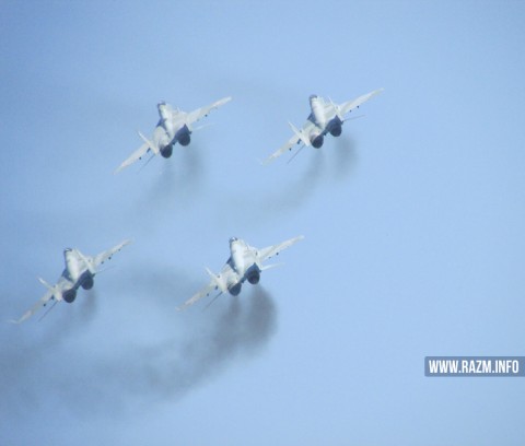 ՀՀ ԶՈւ ավիացիայի կազմավորման  օրը շնորհավորական ելույթ ունեցավ ՌԴ «Ստրիժի» ավիացիոն խմբի օդաչուները 