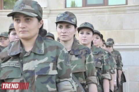 Ադրբեջանական բանակի կին զինծառայողներ