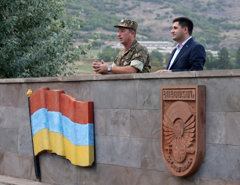 «ՅՈւՔՈՄ» հայկական ընկերությունն այցելել էր ՀՀ ԶՈւ զորամասեր ու մարտական դիրքեր