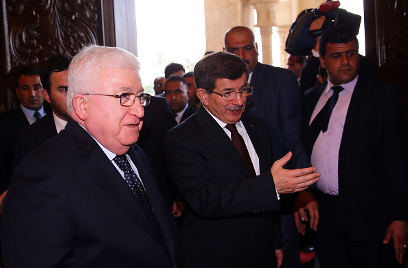 Իրաքի նախագահ Ֆուադ Մասումը և Թուրքիայի նախագահ Ահմեթ Դավութօղլուն Բաղդադում