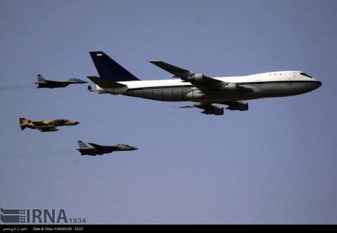 Իրանի զինված ուժերում Boing-747 ինքնաթիռի հիմքի վրա սարքել են լիցքավորող ինքնաթիռ, որին հետևում են ՄիԳ-29, F-4E, F-14A կործանիչներ