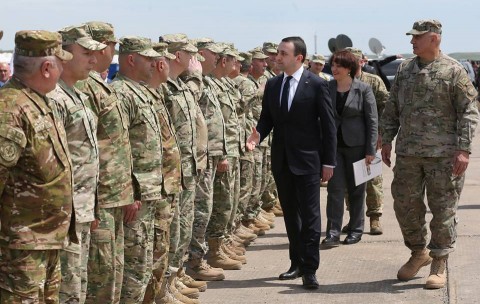 Վրաստանի վարչապետը, պաշտպանության նախարարն ու ԶՈւ ԳՇ պետը ողջունում են ԱՄՆ-ի զինծառայողներին