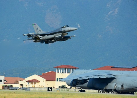 ԱՄՆ օդուժի F-16 կործանիչը Իտալիայի «Ավիանո» ավիաբազայից տեղափոխվում է Թուրքիայի «Ինջիրլիք» ավիաբազա