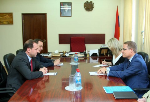 ՀՀ ՊՆ առաջին տեղակալ Դավիթ Տոնոյանի հանդիպումը Հայաստանում ԵՄ պատվիրակների հետ