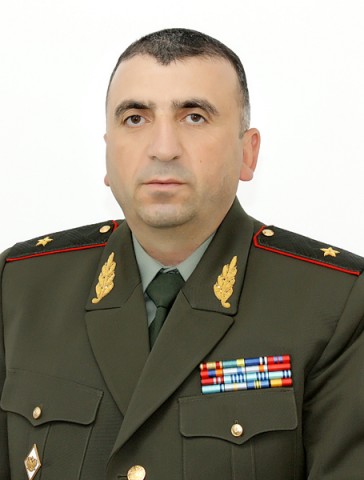 ՀՀ ՊՆ 5-րդ ԲԿ-ի հրամանատար, գեներալ-մայոր Կարեն Աբրահամյան