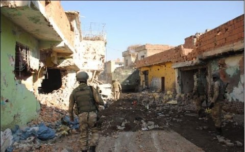 Թուրքական ուժայինները Դիարբեքիրի Սուր գավառի կենտրոնում