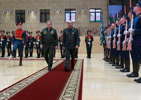 Ռուսաստանի և Իրանի պաշտպանության նախարարների հանդիպմանը նախորդած պաշտոնական արարողությունը