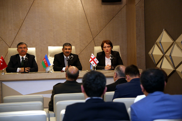 Ադրբեջանի, Վրաստանի և Թուրքիայի պաշտպանության նախարարների հանդիպումը Ադրբեջանում
