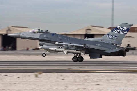 ԱՄՆ ռազմաօդային ուժերի F-16 կործանիչ