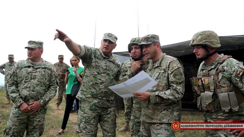 Զորավարժությանը ներկա է եղել Վրաստանի զինված ուժերի գլխավոր շտաբի պետ, գեներալ-մայոր Վախթանգ Կապանաձեն