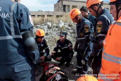 ՀՀ ԱԻՆ փրկարար ծառայությունը Շիրակի մարզում տեղի քաղաքային որոնողափրկարարական թիմի հետ անցկացրել է 36-ժամյա ստուգողական վարժանք՝ Երևանում երկրաշարժի սցենարով, (արխիվ)