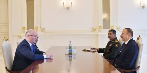 Ադրբեջանի նախագահ Իլհամ Ալիևն ընդունել է Վրաստանի ՊՆ ղեկավարին