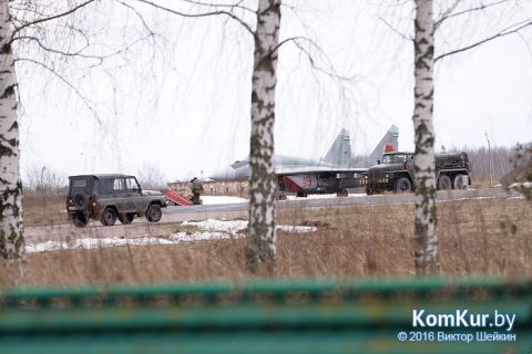 Բոբրույսկ ռազմական օդանավակայանում տեղակայված ՄիԳ-29 կործանիչ
