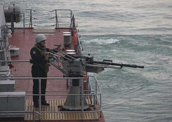 ՌԴ ԶՈւ Կասպյան նավատորմի ծովային հետևակը մարտական կրակով զորավարժություն է անցկացրել 