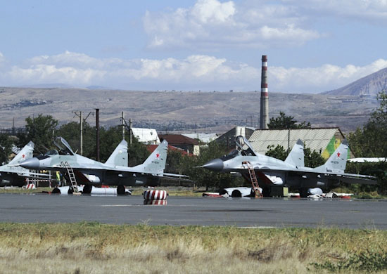 ՌԴ ՌՕՈւ Միգ-29 կործանիչները Էրեբունի ավիաբազայում: