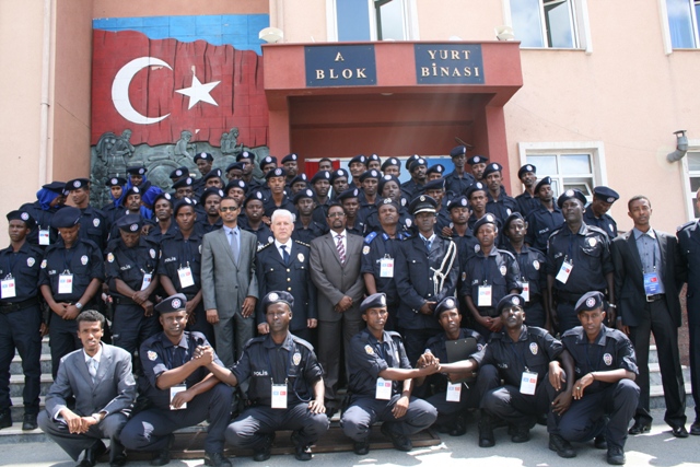 Սոմալիի զինծառայողներ և Թուրքիայի ԶՈւ ներկայացուցիչներ