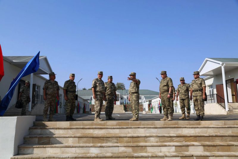Ադրբեջանի պաշտպանության նախարարը և ԶՈւ ԳՇ պետը մասնակցում են զորամասի բացման արարողությանը
