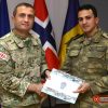 Դասընթացի ավարտի կապակցությամբ ադրբեջանցի զինծառայողին դիպլոմ են հանձնում