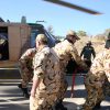Իրանի բանակի զինծառայողները երկրաշարժի գոտում փրկարարական աշխատանքներ կատարելիս