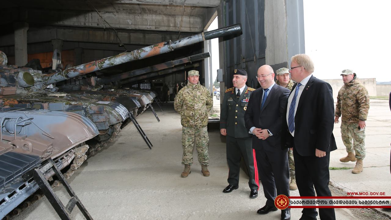 Վրաստանի և Շվեդիայի ՊՆ ղեկավարները այցելել են Վրաստանի ԶՈւ 4-րդ մեքենայացված բրիգադ