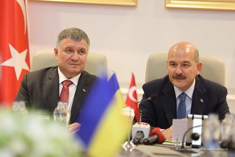 Ուկրաինայի ՆԳ նախարար Արսեն Ավակովը և Թուրքիայի ՆԳ նախարար Սուլեյման Սոյլուն